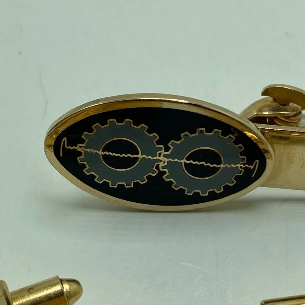 Vintage Gear Cufflinks and Tie Clip